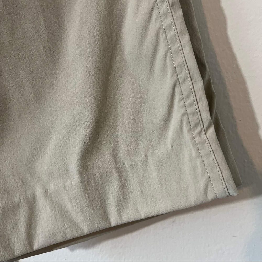 Ultimate Terrain Beige Straight Zipper Cut Off Pants size 8 - Picture 3 of 9